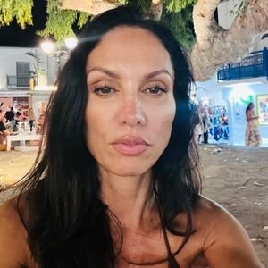 Meet your Posher, Cynthia